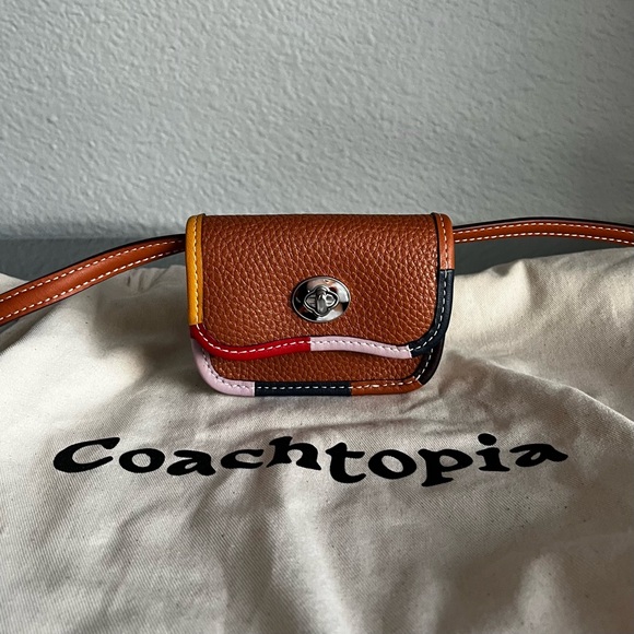 Coach Coachtopia Wavy Wallet With Crossbody Strap and Upcrafted Scrap Binding - Picture 2 of 10